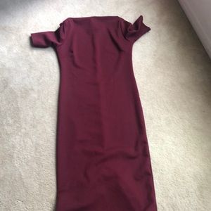 Boutique boat neck form fitting dress